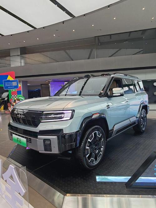 佛山232比亚迪方程豹硬派越野的爆款，英菲尼迪35周年与你共成长